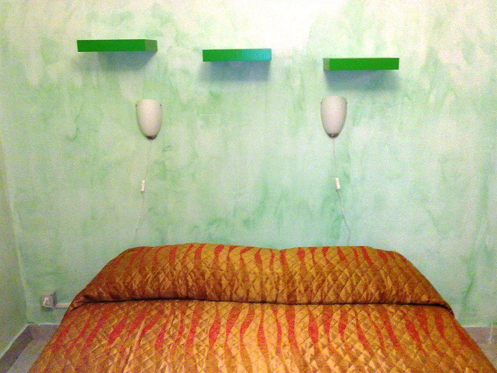 Gigi Holiday Rooms Rom Exterior foto