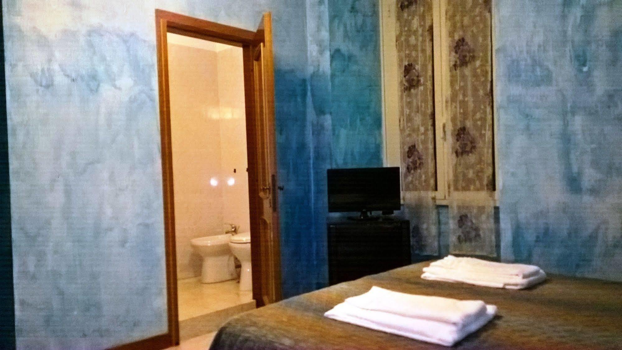 Gigi Holiday Rooms Rom Exterior foto